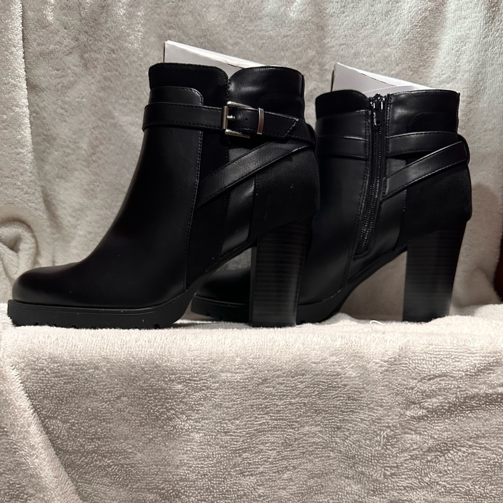 Elegant Black Ankle Boots